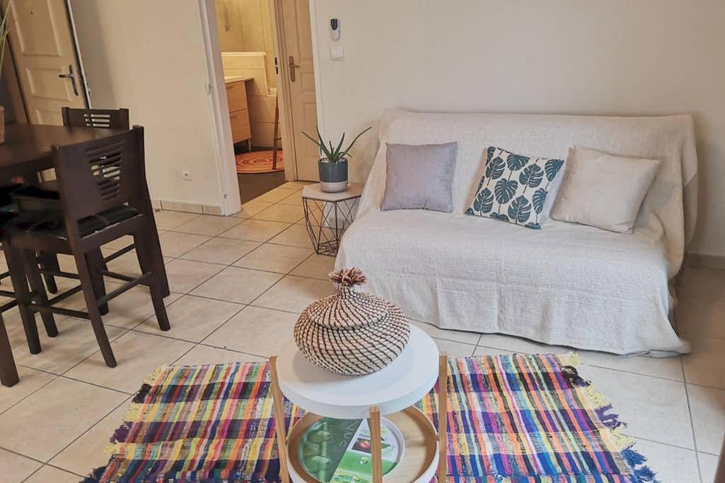 Bel Appartement Avec Terrasse Proche Des Plages แซ็งต์-จีลส์-เลส์-แบ็งส์ ภายนอก รูปภาพ
